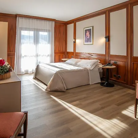 Szálloda Relais Du Foyer Châtillon