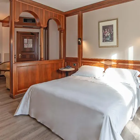 Relais Du Foyer Hotel Châtillon