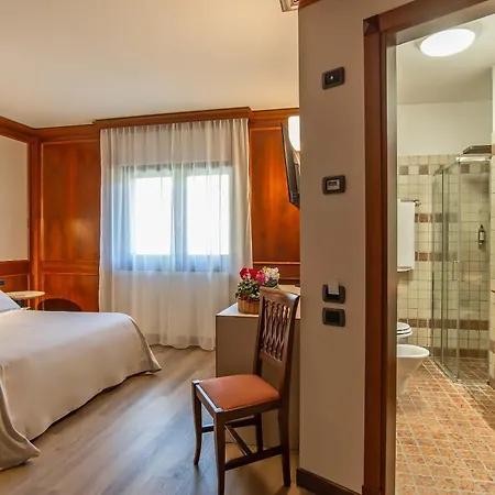 Relais Du Foyer Hotel Châtillon