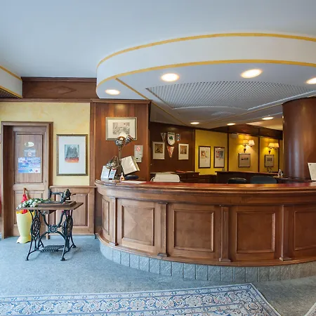 Hotel Relais Du Foyer Châtillon