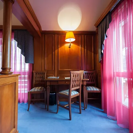 Hotel Relais Du Foyer Châtillon