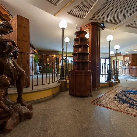 Relais Du Foyer Szálloda 4*