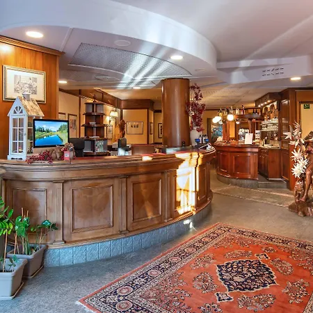 Szálloda Relais Du Foyer Châtillon