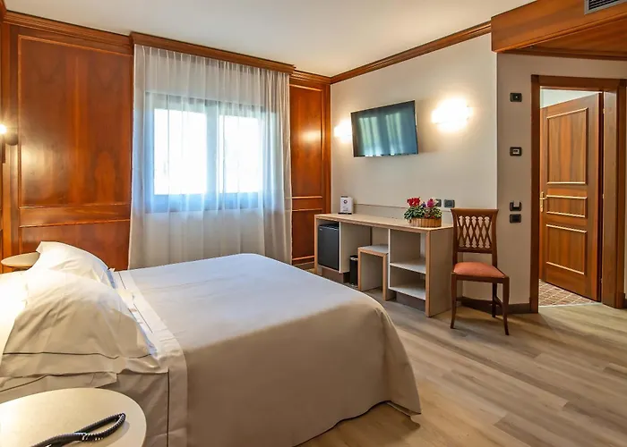 酒店 瑞蕾斯度酒店 4*